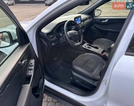 Белый Форд Куга, объемом двигателя 1.5 л и пробегом 31 тыс. км за 24200 $, фото 9 на Automoto.ua