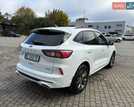 Белый Форд Куга, объемом двигателя 1.5 л и пробегом 31 тыс. км за 24200 $, фото 5 на Automoto.ua