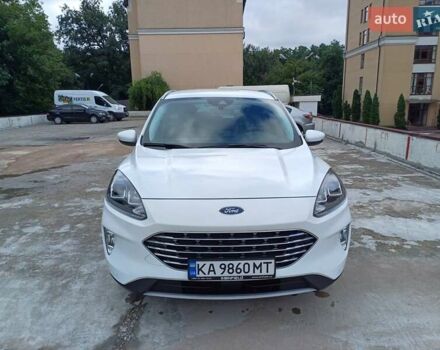 Белый Форд Куга, объемом двигателя 2 л и пробегом 24 тыс. км за 32000 $, фото 1 на Automoto.ua