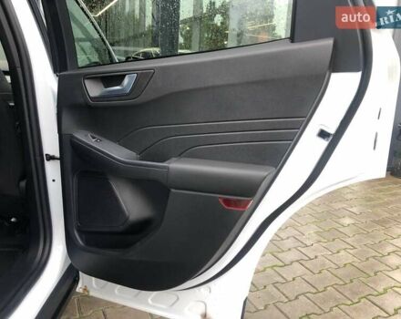 Белый Форд Куга, объемом двигателя 1.5 л и пробегом 6 тыс. км за 25500 $, фото 17 на Automoto.ua