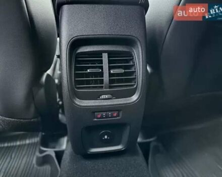 Белый Форд Куга, объемом двигателя 1.5 л и пробегом 22 тыс. км за 35000 $, фото 4 на Automoto.ua