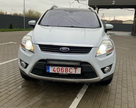 Белый Форд Куга, объемом двигателя 2 л и пробегом 260 тыс. км за 6151 $, фото 1 на Automoto.ua