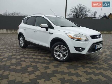 Белый Форд Куга, объемом двигателя 2 л и пробегом 347 тыс. км за 9499 $, фото 1 на Automoto.ua