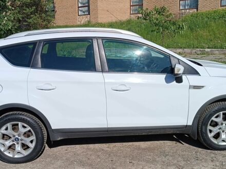 Белый Форд Куга, объемом двигателя 2.5 л и пробегом 250 тыс. км за 9500 $, фото 1 на Automoto.ua