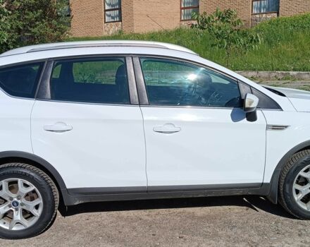 Білий Форд Куга, об'ємом двигуна 2.5 л та пробігом 250 тис. км за 9500 $, фото 1 на Automoto.ua