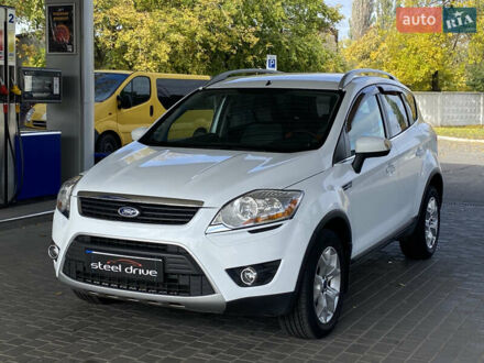 Форд Куга 2010 в Николаеве на Automoto.ua Белый Форд Куга, объемом двигателя 2 л и пробегом 180 тыс. км за 11400 $, фото 1 на Automoto.ua