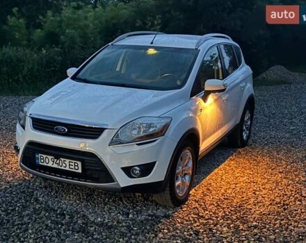 Белый Форд Куга, объемом двигателя 2.5 л и пробегом 137 тыс. км за 10950 $, фото 1 на Automoto.ua