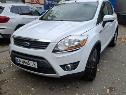Форд Куга 2010 в Киеве на Automoto.ua Белый Форд Куга, объемом двигателя 2.52 л и пробегом 172 тыс. км за 10800 $, фото 1 на Automoto.ua