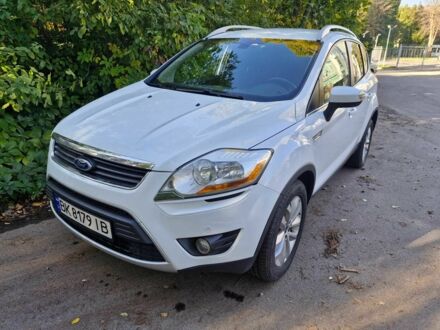Білий Форд Куга, об'ємом двигуна 2 л та пробігом 214 тис. км за 10800 $, фото 1 на Automoto.ua