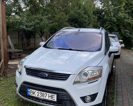 Білий Форд Куга, об'ємом двигуна 2 л та пробігом 228 тис. км за 9600 $, фото 1 на Automoto.ua