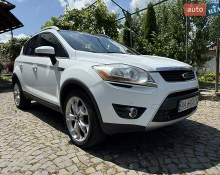 Белый Форд Куга, объемом двигателя 2 л и пробегом 277 тыс. км за 8990 $, фото 1 на Automoto.ua