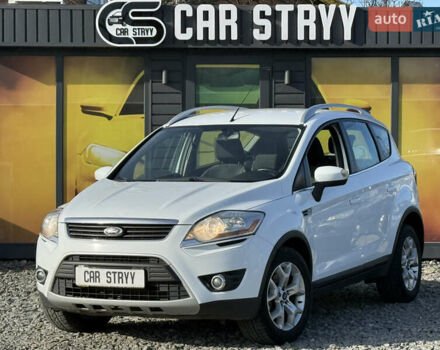 Білий Форд Куга, об'ємом двигуна 2 л та пробігом 299 тис. км за 8999 $, фото 1 на Automoto.ua