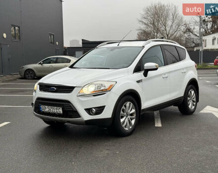 Білий Форд Куга, об'ємом двигуна 2.52 л та пробігом 169 тис. км за 9399 $, фото 1 на Automoto.ua