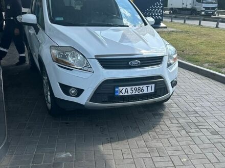 Белый Форд Куга, объемом двигателя 2 л и пробегом 242 тыс. км за 12000 $, фото 1 на Automoto.ua