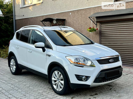 Форд Куга 2010 в Тернополе на Automoto.ua Белый Форд Куга, объемом двигателя 2.5 л и пробегом 206 тыс. км за 10499 $, фото 1 на Automoto.ua