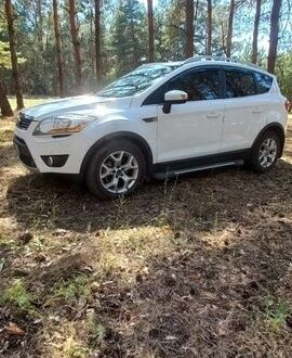 Белый Форд Куга, объемом двигателя 2 л и пробегом 280 тыс. км за 10000 $, фото 1 на Automoto.ua