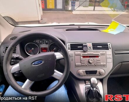 Белый Форд Куга, объемом двигателя 2 л и пробегом 135 тыс. км за 9000 $, фото 1 на Automoto.ua