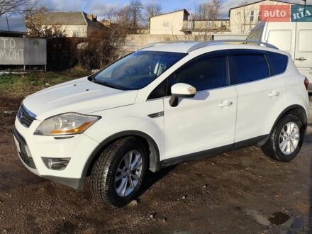 Форд Куга 2011 в Фастове на Automoto.ua Белый Форд Куга, объемом двигателя 2.52 л и пробегом 177 тыс. км за 9800 $, фото 1 на Automoto.ua