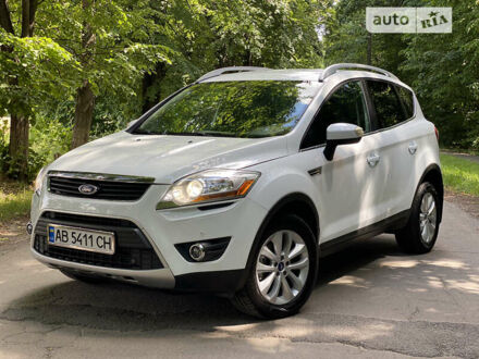 Форд Куга 2011 в Виннице на Automoto.ua Белый Форд Куга, объемом двигателя 2 л и пробегом 190 тыс. км за 12500 $, фото 1 на Automoto.ua