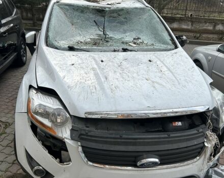 Белый Форд Куга, объемом двигателя 2 л и пробегом 98 тыс. км за 4500 $, фото 1 на Automoto.ua