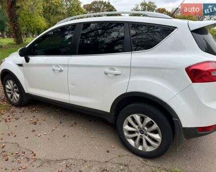Білий Форд Куга, об'ємом двигуна 2 л та пробігом 195 тис. км за 11300 $, фото 1 на Automoto.ua