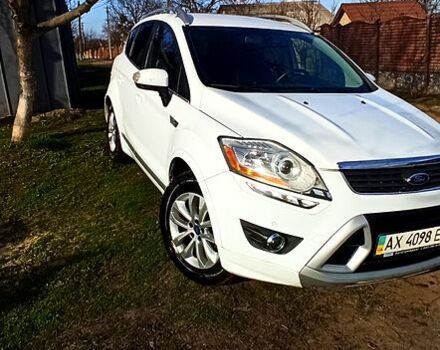 Белый Форд Куга, объемом двигателя 2.5 л и пробегом 145 тыс. км за 11500 $, фото 1 на Automoto.ua
