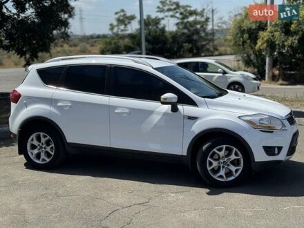 Белый Форд Куга, объемом двигателя 2.5 л и пробегом 136 тыс. км за 11000 $, фото 1 на Automoto.ua