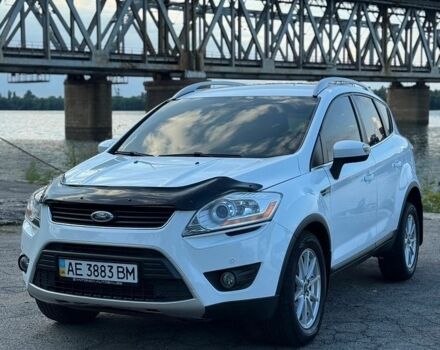 Белый Форд Куга, объемом двигателя 2.52 л и пробегом 144 тыс. км за 8999 $, фото 1 на Automoto.ua