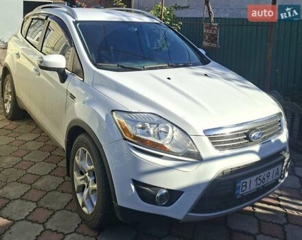 Білий Форд Куга, об'ємом двигуна 2 л та пробігом 217 тис. км за 11000 $, фото 1 на Automoto.ua