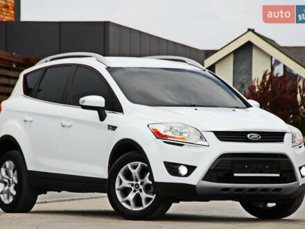 Білий Форд Куга, об'ємом двигуна 2 л та пробігом 218 тис. км за 12000 $, фото 1 на Automoto.ua