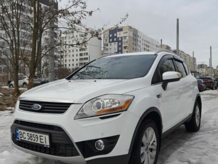 Белый Форд Куга, объемом двигателя 2 л и пробегом 176 тыс. км за 10000 $, фото 1 на Automoto.ua