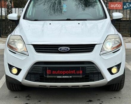 Белый Форд Куга, объемом двигателя 2 л и пробегом 213 тыс. км за 11300 $, фото 1 на Automoto.ua