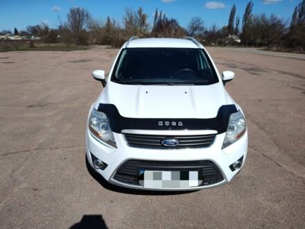 Білий Форд Куга, об'ємом двигуна 2 л та пробігом 214 тис. км за 9000 $, фото 1 на Automoto.ua