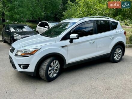 Білий Форд Куга, об'ємом двигуна 2 л та пробігом 117 тис. км за 12800 $, фото 1 на Automoto.ua
