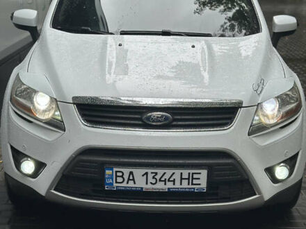 Форд Куга 2011 в Кропивницком (Кировограде) на Automoto.ua Белый Форд Куга, объемом двигателя 2 л и пробегом 195 тыс. км за 11000 $, фото 1 на Automoto.ua