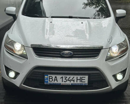 Білий Форд Куга, об'ємом двигуна 2 л та пробігом 195 тис. км за 11000 $, фото 1 на Automoto.ua