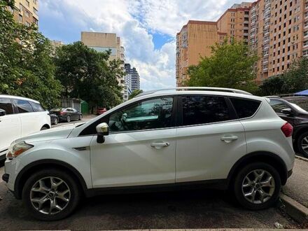 Білий Форд Куга, об'ємом двигуна 2 л та пробігом 17600 тис. км за 9100 $, фото 1 на Automoto.ua