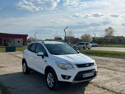 Белый Форд Куга, объемом двигателя 2 л и пробегом 157 тыс. км за 11300 $, фото 1 на Automoto.ua