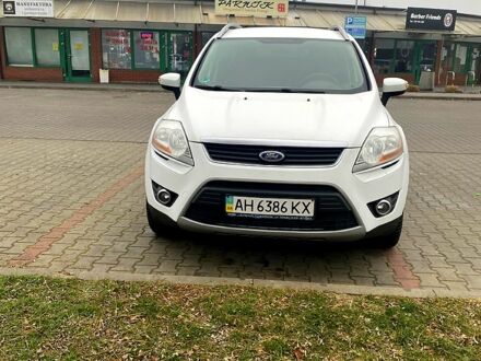Білий Форд Куга, об'ємом двигуна 2 л та пробігом 97 тис. км за 10400 $, фото 1 на Automoto.ua