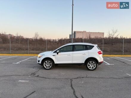 Білий Форд Куга, об'ємом двигуна 2 л та пробігом 204 тис. км за 11000 $, фото 1 на Automoto.ua