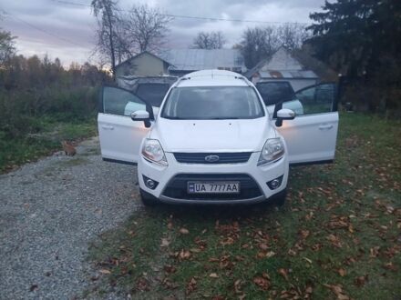 Білий Форд Куга, об'ємом двигуна 2 л та пробігом 200 тис. км за 11000 $, фото 1 на Automoto.ua