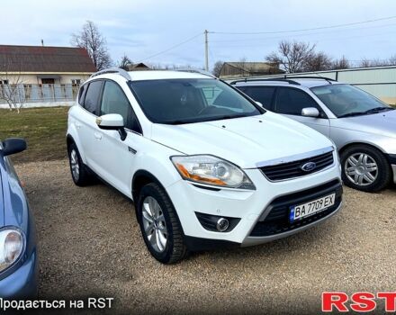 Белый Форд Куга, объемом двигателя 2 л и пробегом 212 тыс. км за 12000 $, фото 1 на Automoto.ua