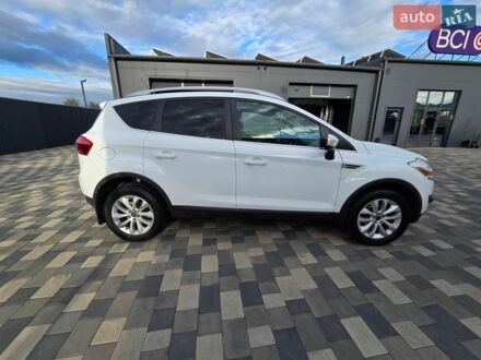 Белый Форд Куга, объемом двигателя 2 л и пробегом 205 тыс. км за 10800 $, фото 1 на Automoto.ua