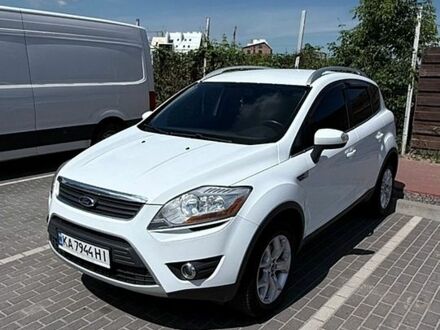 Білий Форд Куга, об'ємом двигуна 2 л та пробігом 218 тис. км за 10500 $, фото 1 на Automoto.ua