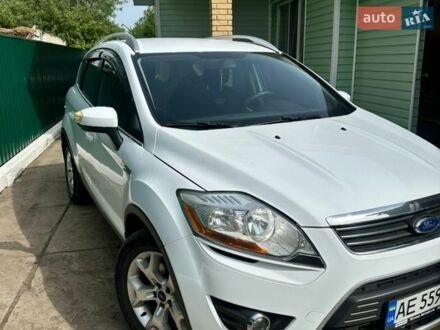 Білий Форд Куга, об'ємом двигуна 2 л та пробігом 225 тис. км за 10500 $, фото 1 на Automoto.ua