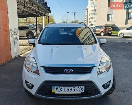 Белый Форд Куга, объемом двигателя 2 л и пробегом 50 тыс. км за 14300 $, фото 1 на Automoto.ua