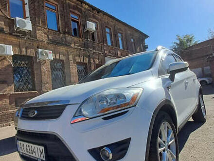 Форд Куга 2012 в Харькове на Automoto.ua Белый Форд Куга, объемом двигателя 2 л и пробегом 160 тыс. км за 10400 $, фото 1 на Automoto.ua