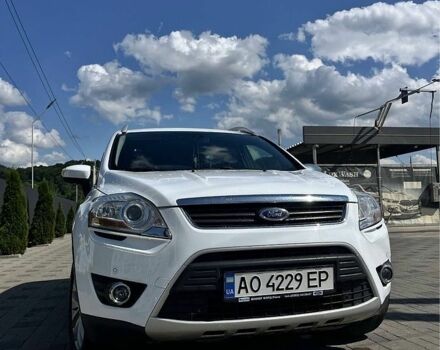 Белый Форд Куга, объемом двигателя 2 л и пробегом 150 тыс. км за 8989 $, фото 1 на Automoto.ua