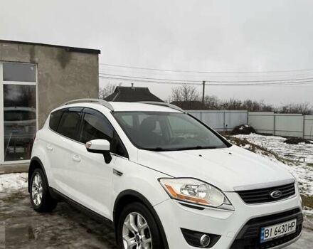 Белый Форд Куга, объемом двигателя 2 л и пробегом 214 тыс. км за 12000 $, фото 1 на Automoto.ua