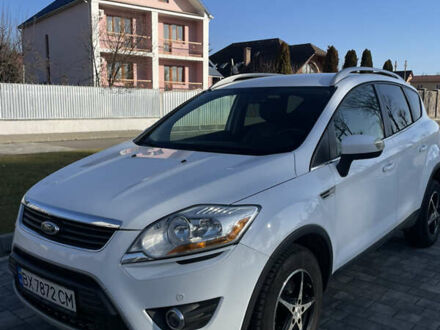 Форд Куга 2012 в Ужгороде на Automoto.ua Белый Форд Куга, объемом двигателя 2 л и пробегом 204 тыс. км за 11100 $, фото 1 на Automoto.ua